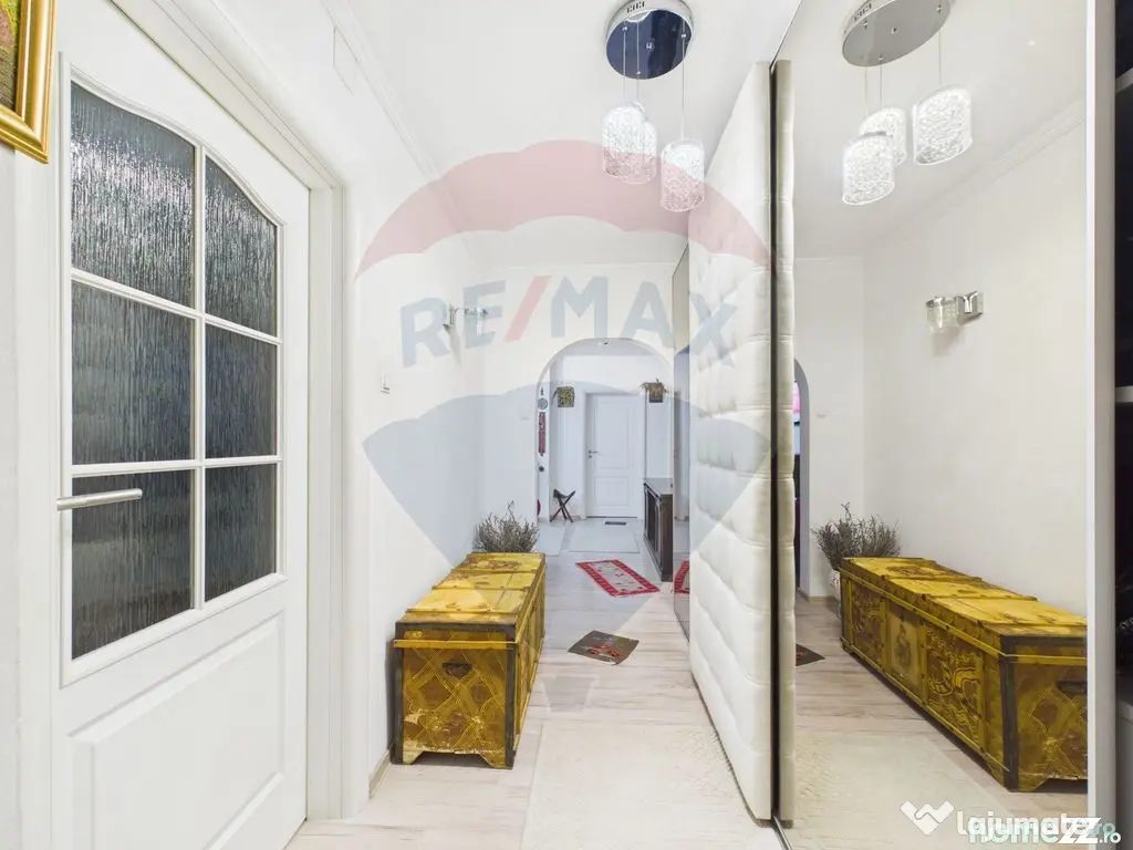 Oportunitate - 2 Apartamente 4 + 2 camere - Zona 13 Septe...