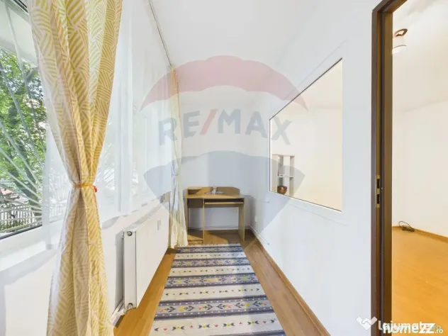 Oportunitate - 2 Apartamente 4 + 2 camere - Zona 13 Septe...