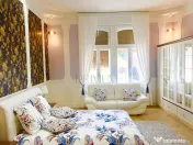 SINAIA - VILA ISTORICA - 4CAM - SPATIOS - INALT - RENOVAT - 