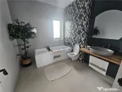 Duplex individual - bucatarie inchisa - dormitor la parter - 