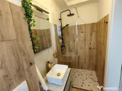 Duplex separat prin carport - Panouri - Asfalt - Mobilat l 