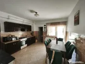 Apartament 4 camere, 115mp utili+2 balcoane, parter, Radauti 