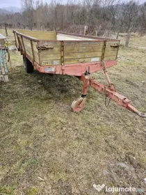 Vând două remorci pentru tractor