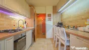 Apartament decomandat 3 camere, 2 băi și parcare – Pi... 