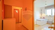 Apartament decomandat 3 camere, 2 băi și parcare – Pi... 