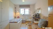 Apartament decomandat 3 camere, 2 băi și parcare – Pi... 
