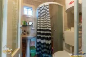 FILM! Casa cu sura, pivnita, balta cu pesti, 2.280 mp teren 