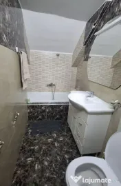 Vind apartament cu 1 camera ,bucatarie ,1baie sup.30mp. I... 