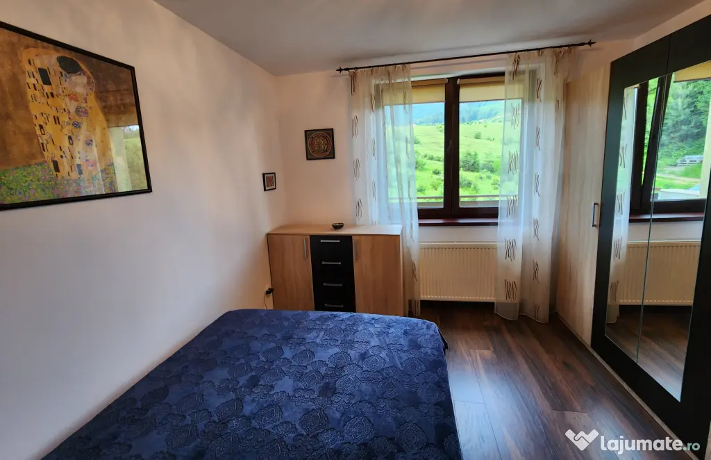 Apartament 2 camere, Sacele-Brasov, central, in natura, cu vedere spectaculoasa.