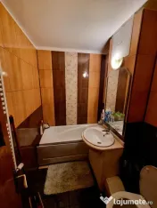 Km 4-5 piata-apartament 3 camere decomandat