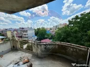 Apartament cu 3 camere de vânzare în zona Brailei 