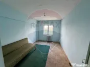 Apartament cu 3 camere de vânzare în zona Brailei 