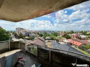 Apartament cu 3 camere de vânzare în zona Brailei