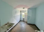 Apartament cu 3 camere de vânzare în zona Brailei