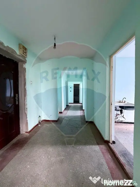 Apartament cu 3 camere de vânzare în zona Brailei - Focsani (Vrancea)
