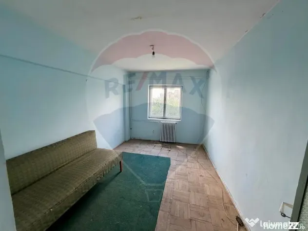 Apartament cu 3 camere de vânzare în zona Brailei - Focsani (Vrancea)