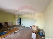 Apartament cu 3 camere de vânzare în zona Brailei