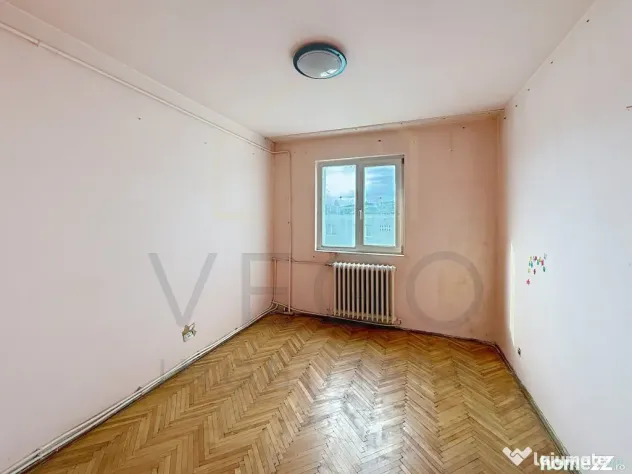 Apartament 4 camere decomandate la 2395 eur/mp in Mănăștu