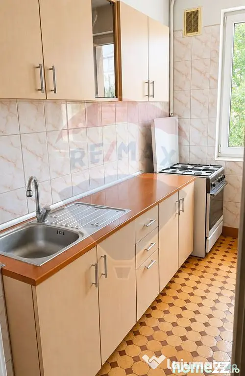3 camere | 61 mp | Vizavi de Gara de Nord | Etaj 4 | Vede...