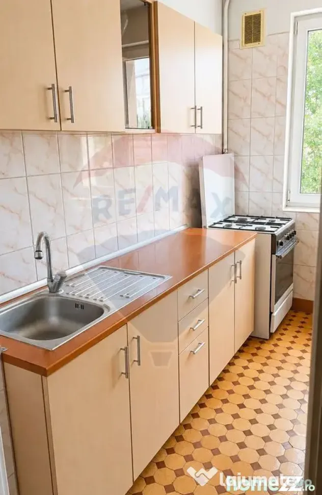 3 camere | 61 mp | Vizavi de Gara de Nord | Etaj 4 | Vede...