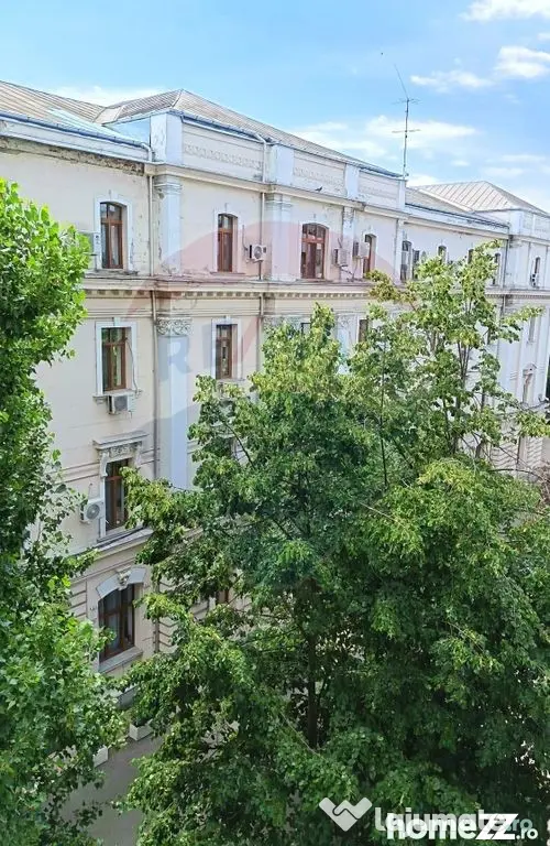 3 camere | 61 mp | Vizavi de Gara de Nord | Etaj 4 | Vede...