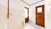 Apartament la casă, la preț de garsonieră! 
