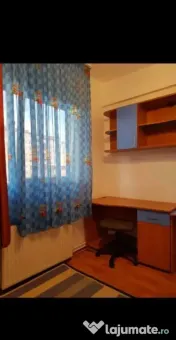 Vand apartament cu 3 camere 