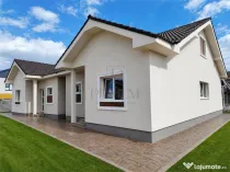Duplex separat prin baie - curent trifazic - toate utilitati