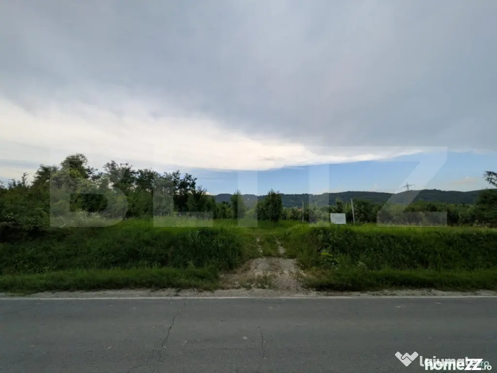 Teren intravilan, 4500 mp, zona Voinesti - Voinesti (Dambovita)