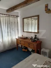 Casă complet renovată, 3 camere, teren 3800 mp – comuna 