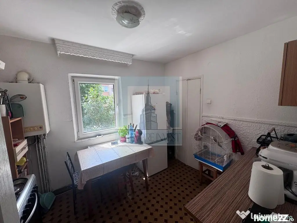 Apartament 2 camere de vânzare – Tractorul, str. Bronz... - Brasov (Brasov)