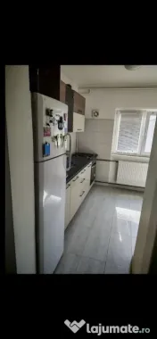 Brancoveanu etaj 8 decomandat 