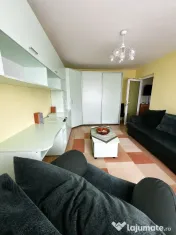 Apart 2 camere, decomandat, etaj 3/4, spatios, mobilat, zona Triaj! 