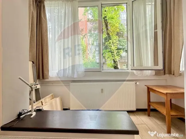 Apartament cu 2 camere de vânzare în zona Drumul Taberei