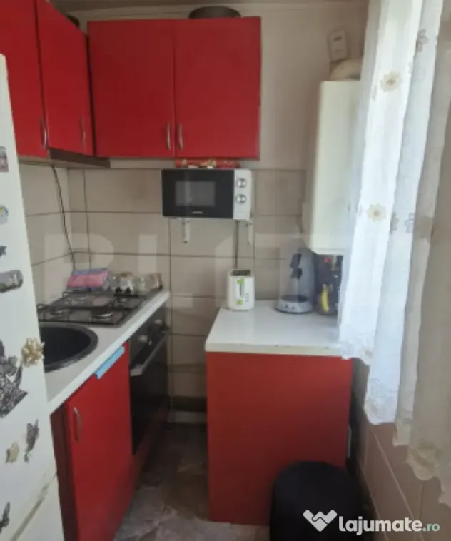 Apartament 2 camere, 31 mp, etaj 3, zona Târgoviște - Micr