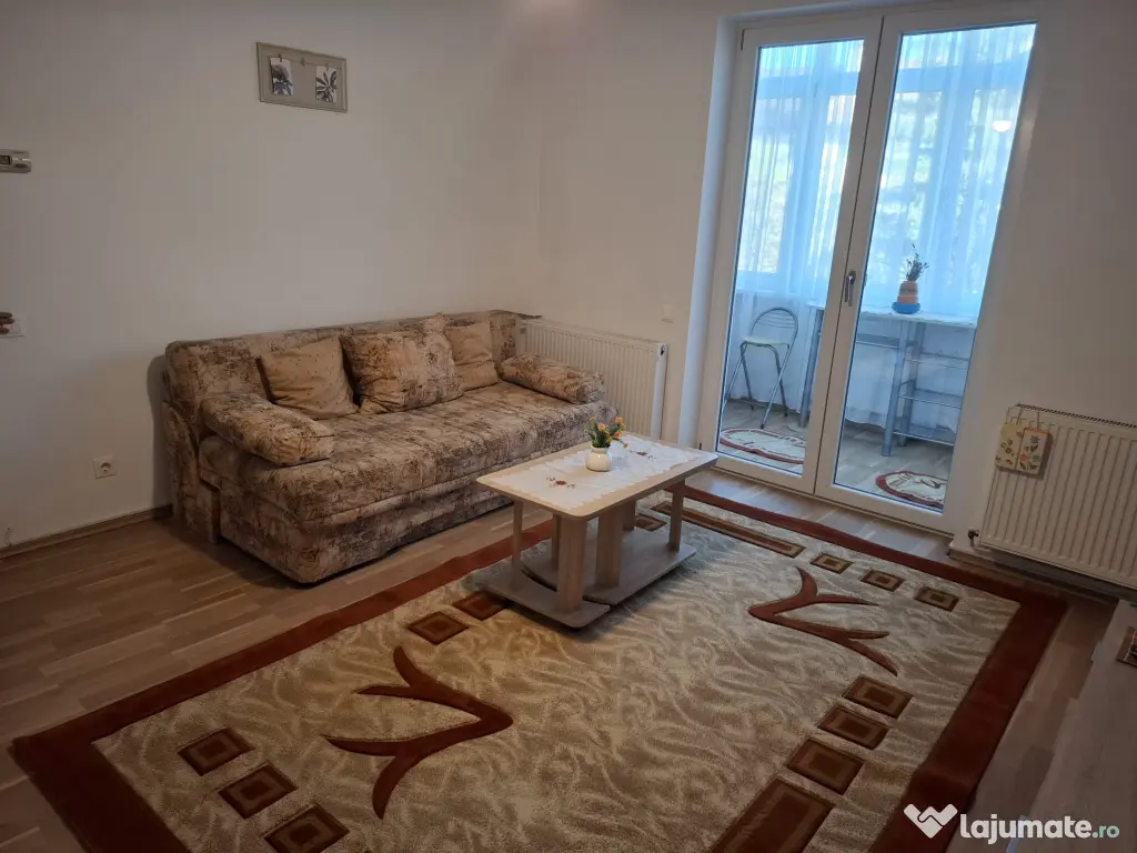 Proprietar inchiriez apartament 2 camere lângă Piața Astra