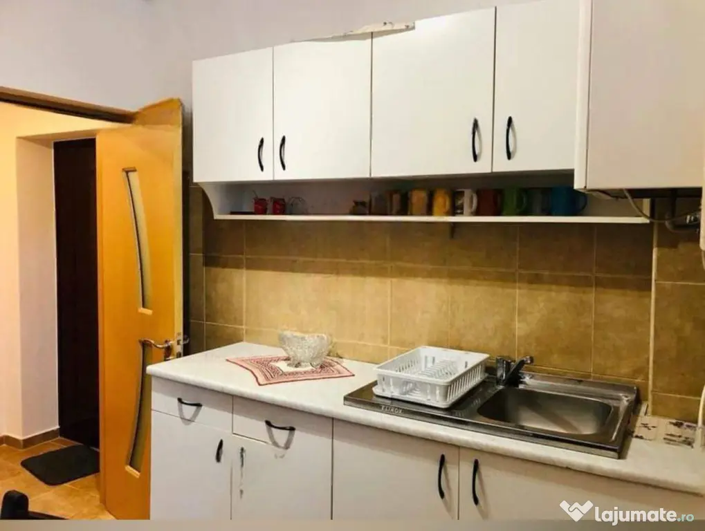 Proprietar inchiriez apartament 2 camere lângă Piața Astra