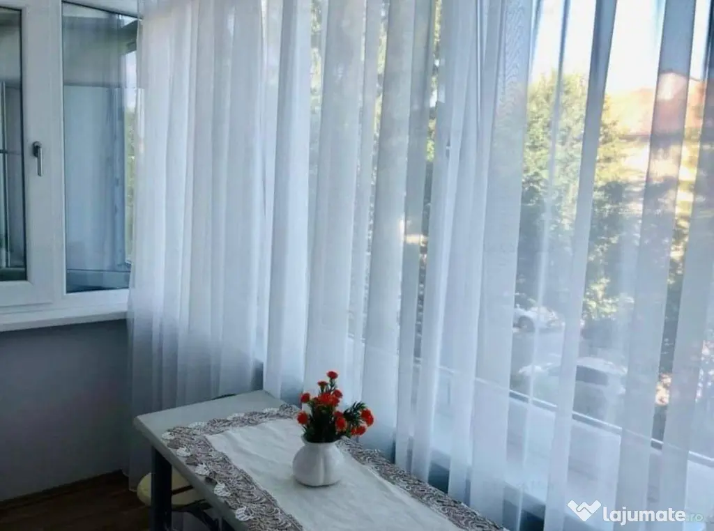 Proprietar inchiriez apartament 2 camere lângă Piața Astra