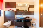 Vila premium de vanzare Balotesti/ piscina/ ponton/ desch...