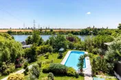 Vila premium de vanzare Balotesti/ piscina/ ponton/ desch...