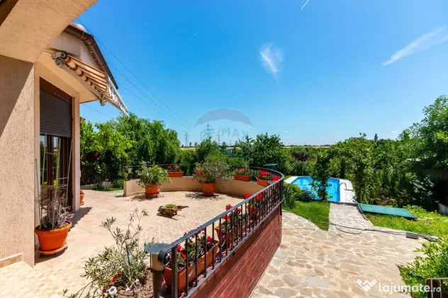 Vila premium de vanzare Balotesti/ piscina/ ponton/ desch...