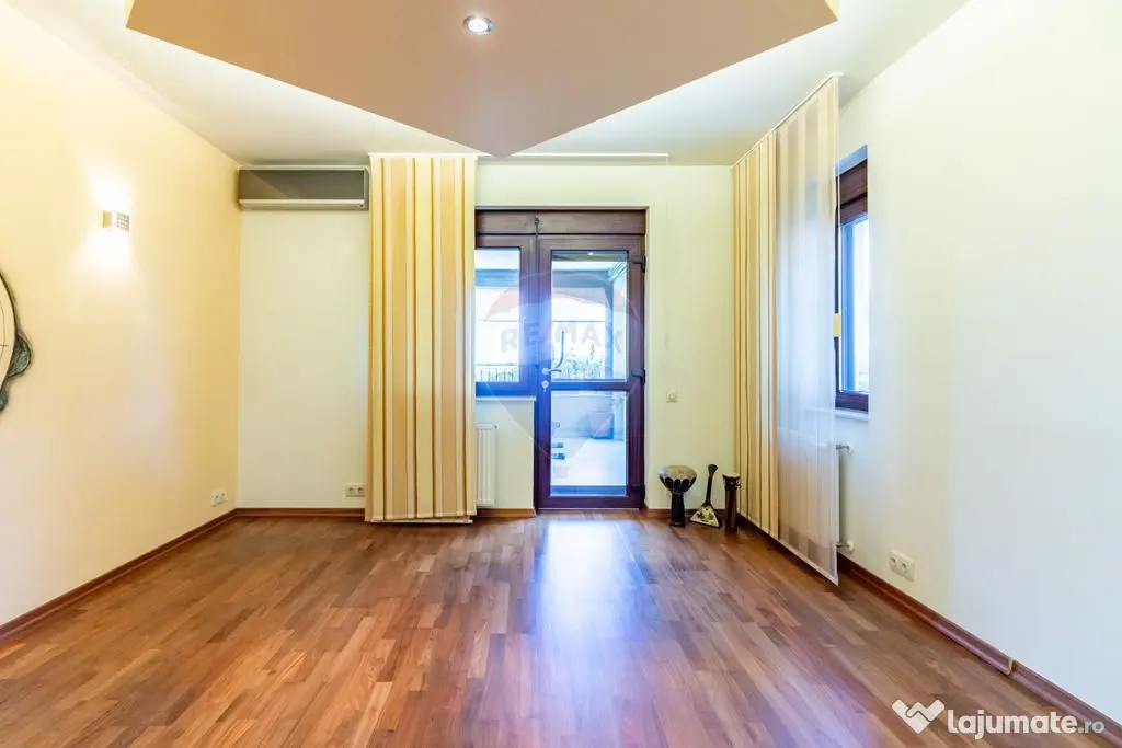 Vila premium de vanzare Balotesti/ piscina/ ponton/ desch...