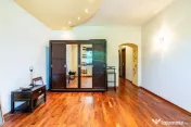 Vila premium de vanzare Balotesti/ piscina/ ponton/ desch...