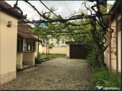 Casa 3 camere individuala,parcare, cu curte si garaj Grivite 