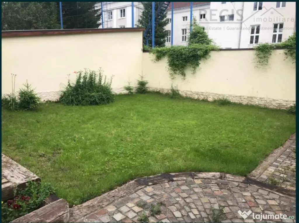 Casa 3 camere individuala,parcare, cu curte si garaj Grivite