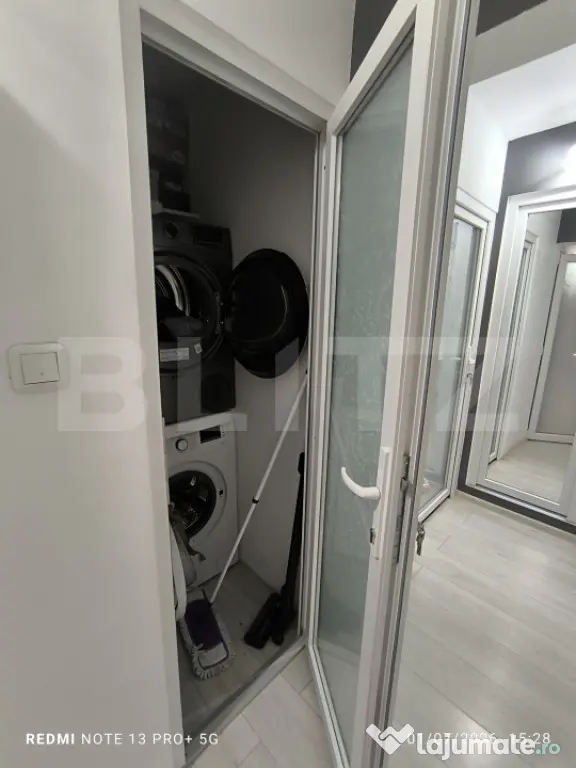 Apartament cu 2 camere, 2 parcari, curte+foisor