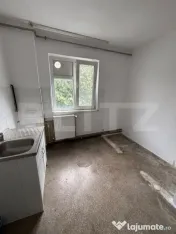 Apartament cu 3 camere, 62 mp, zona Vest
