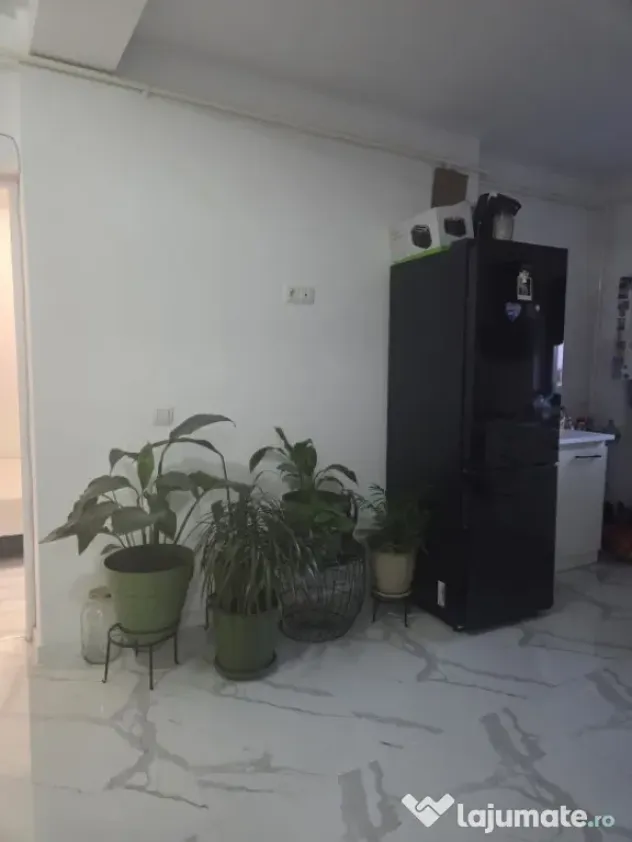 Apartament 3 camere | Gradina proprie 30 mp | Intrare separa