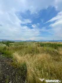 Teren investiție – 57 ari intravilan, front stradal 40m,