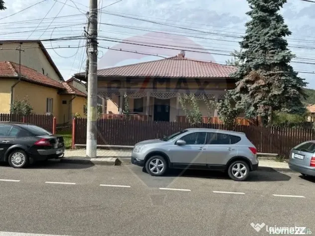 Casă tradițională cu lucrări recente de întreținere...